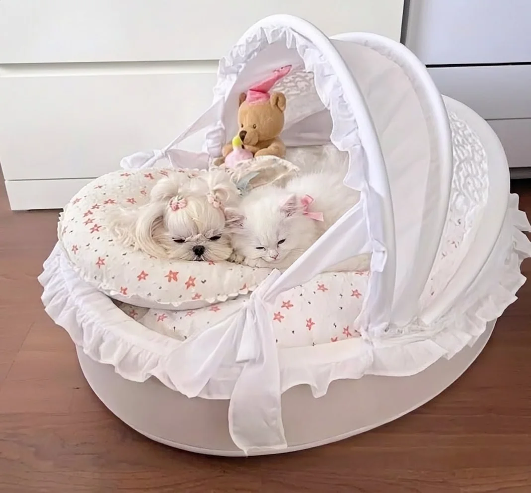 Lit Berceau de l’Aristocrate blanc avec auvent pour chien et chat
